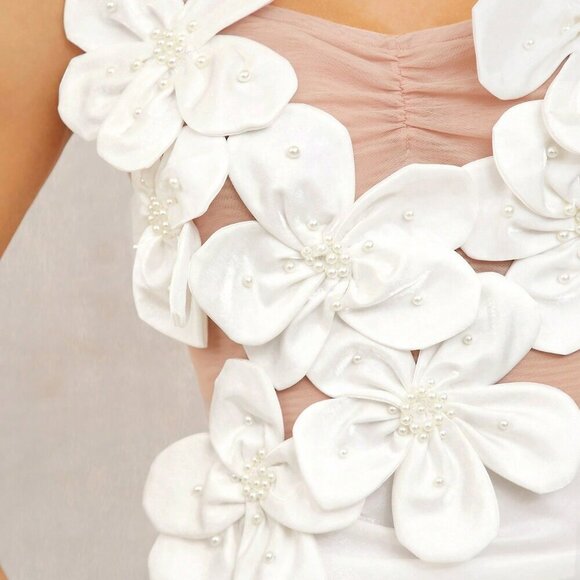 White Party Women's Flower Decor Strapless Mermaid Dress - Picture 3 of 7